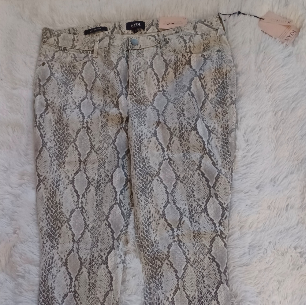 NYDJ Ami Skinny Light Snake Print Soft Jeans Pants Tummy Tuck SZ 12 - Picture 8 of 10
